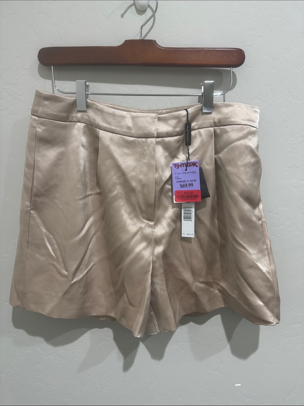 Elie Tahari Cream Shorts